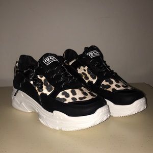 ✨SOLD ✨NASTY GAL CHUNKY SNEAKER (NWT) US 7